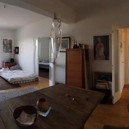 Center With Amazing View, Cosy 3 Bed Flat, Fully Furnished. Apartment